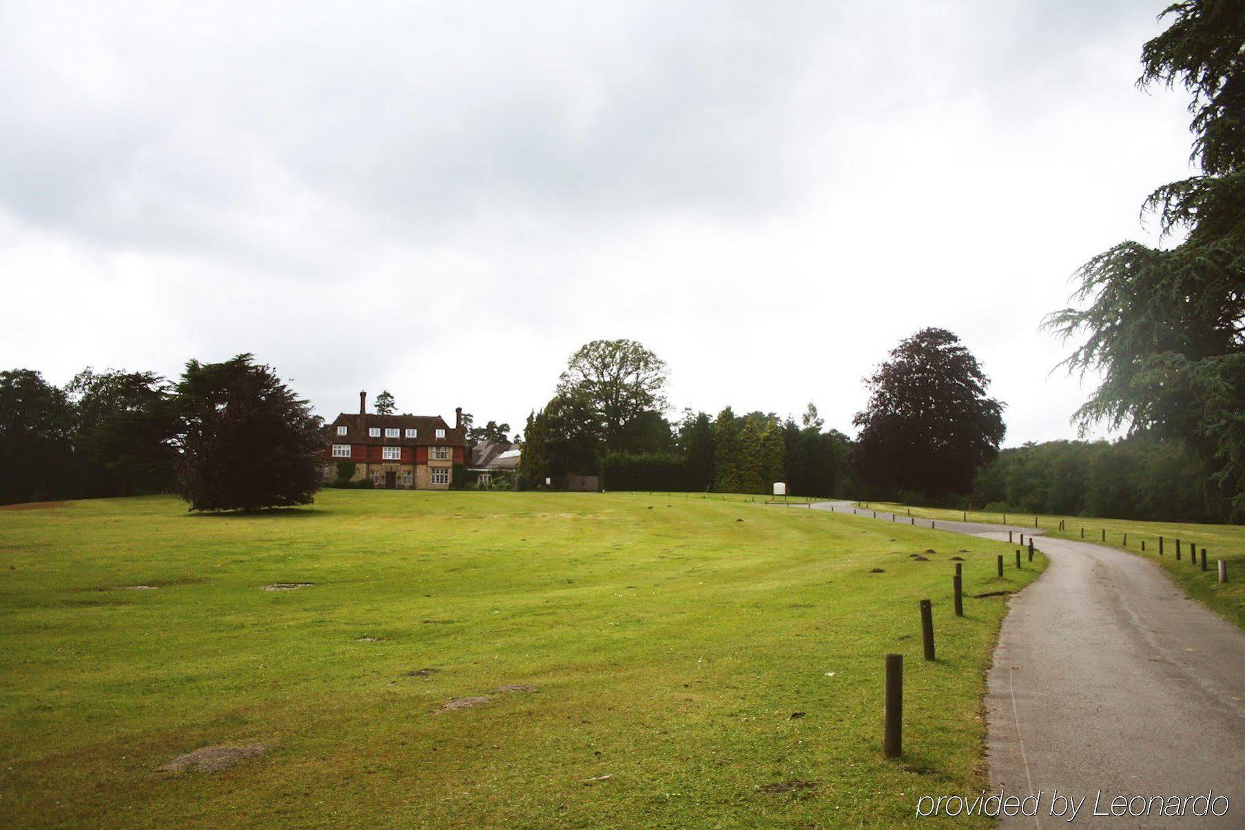 Champneys Forest Mere Liphook Buitenkant foto